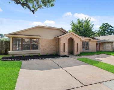 5218 Beaverbrook Drive - Photo Thumbnail 1