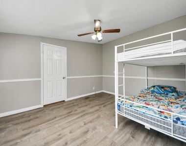 18303 James Road - Photo Thumbnail 16