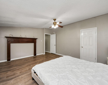 18303 James Road - Photo Thumbnail 10