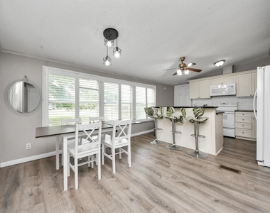 18303 James Road - Photo Thumbnail 21