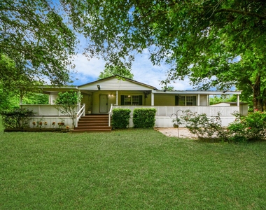 18303 James Road - Photo Thumbnail 4