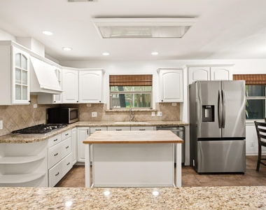 5238 Kinglet Street - Photo Thumbnail 16