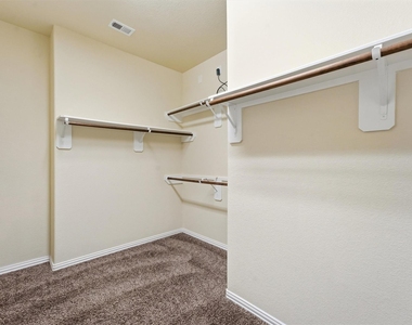 9518 Franklin Drive - Photo Thumbnail 14