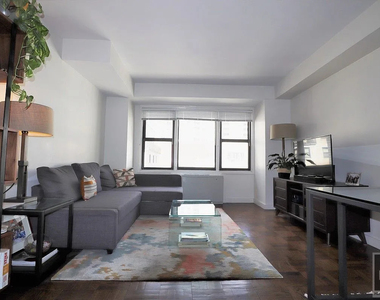 East 63 Street - Photo Thumbnail 1