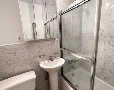 East 74 Street - Photo Thumbnail 3