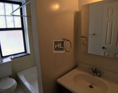 West 11 Street - Photo Thumbnail 2