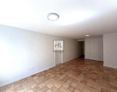 East 36th Street - Photo Thumbnail 2