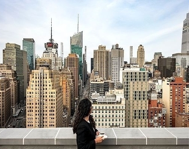 West 34th Street - Photo Thumbnail 5