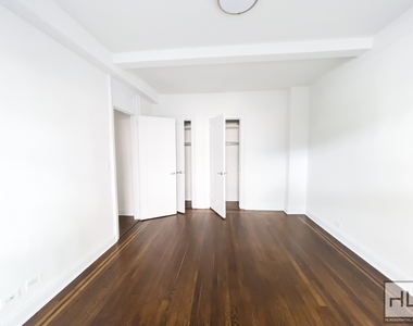 East 37 Street - Photo Thumbnail 5