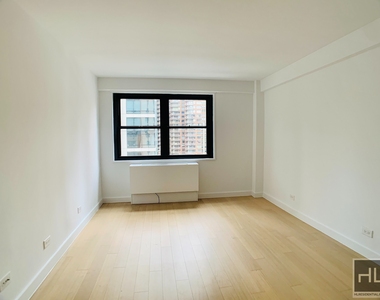 East 39th Street - Photo Thumbnail 1