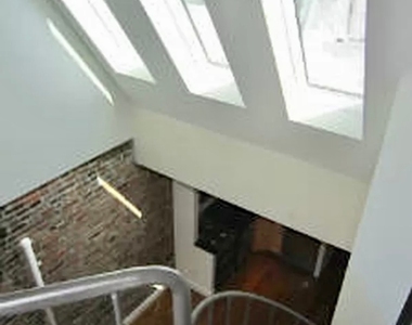 East 7th Street - Photo Thumbnail 1