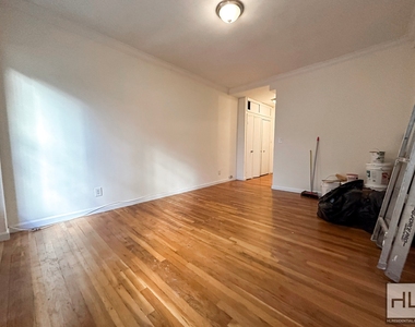 East 74 Street - Photo Thumbnail 1