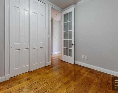 438 West 52nd Street #7C - Photo Thumbnail 7