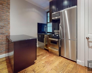 438 West 52nd Street #7C - Photo Thumbnail 3