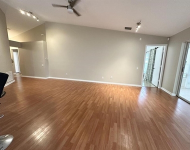 931 Hunter Lane - Photo Thumbnail 6