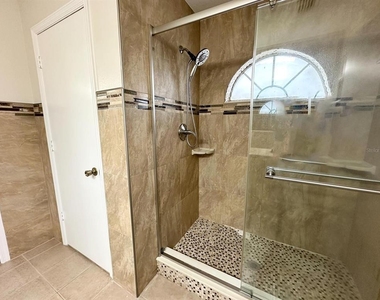 931 Hunter Lane - Photo Thumbnail 12