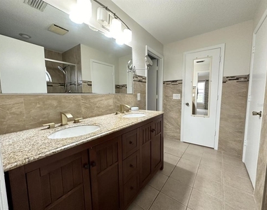 931 Hunter Lane - Photo Thumbnail 11