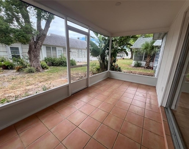 4223 Sheldon Place - Photo Thumbnail 12