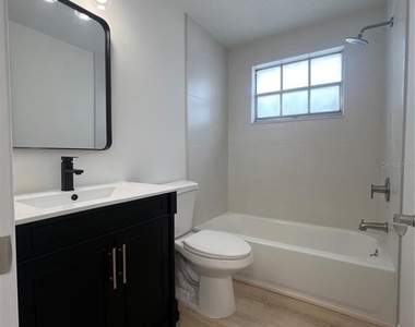 4223 Sheldon Place - Photo Thumbnail 5