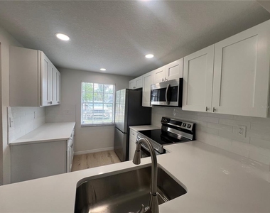 4223 Sheldon Place - Photo Thumbnail 2