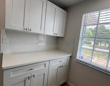 4223 Sheldon Place - Photo Thumbnail 3