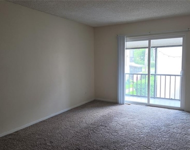 100 E Kentucky Ave - Photo Thumbnail 6
