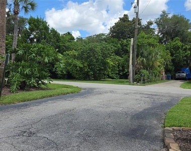 100 E Kentucky Ave - Photo Thumbnail 27