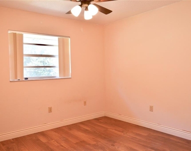 308 N Salisbury Avenue - Photo Thumbnail 18