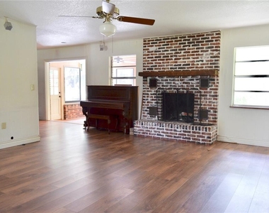 308 N Salisbury Avenue - Photo Thumbnail 4