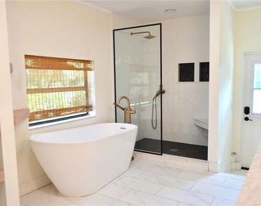 308 N Salisbury Avenue - Photo Thumbnail 10