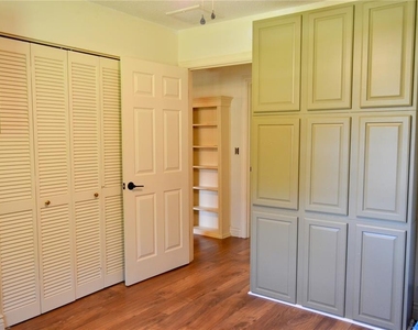 308 N Salisbury Avenue - Photo Thumbnail 16