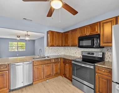 4045 Arrowwood Court - Photo Thumbnail 8