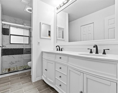 4045 Arrowwood Court - Photo Thumbnail 12