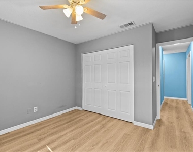 4045 Arrowwood Court - Photo Thumbnail 15