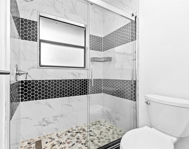 4045 Arrowwood Court - Photo Thumbnail 13