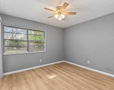 4045 Arrowwood Court - Photo Thumbnail 14