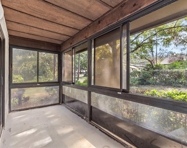 4045 Arrowwood Court - Photo Thumbnail 17