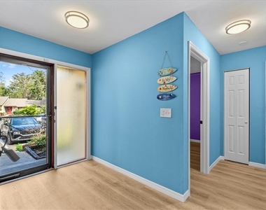 4045 Arrowwood Court - Photo Thumbnail 3