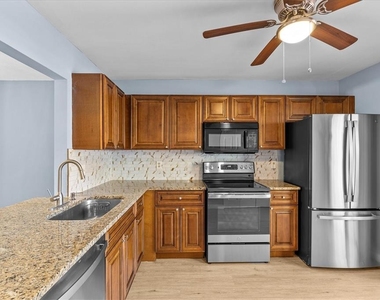 4045 Arrowwood Court - Photo Thumbnail 7