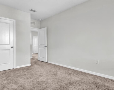3097 Suncoast Plains Drive - Photo Thumbnail 28