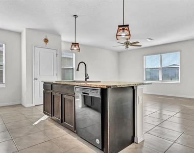 3097 Suncoast Plains Drive - Photo Thumbnail 8