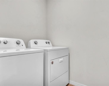 3097 Suncoast Plains Drive - Photo Thumbnail 32