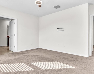 3097 Suncoast Plains Drive - Photo Thumbnail 17