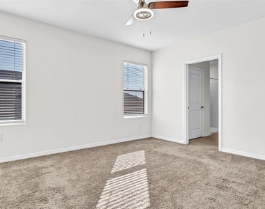 3097 Suncoast Plains Drive - Photo Thumbnail 16