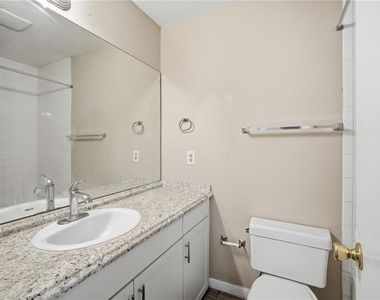 1910 W Sligh Avenue - Photo Thumbnail 18