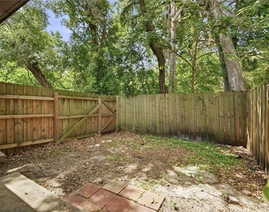 1910 W Sligh Avenue - Photo Thumbnail 12