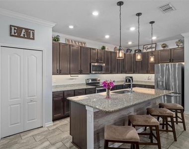 12409 Brick Cobblestone Drive - Photo Thumbnail 8
