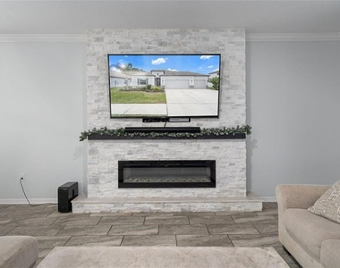 12409 Brick Cobblestone Drive - Photo Thumbnail 7