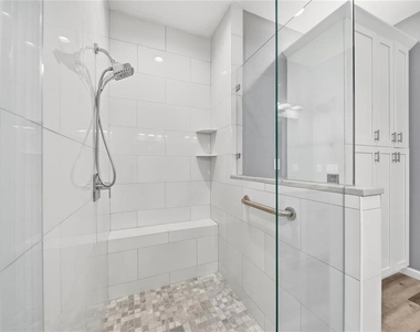 5610 Golden Isles Drive - Photo Thumbnail 13