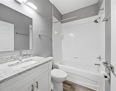 5610 Golden Isles Drive - Photo Thumbnail 14